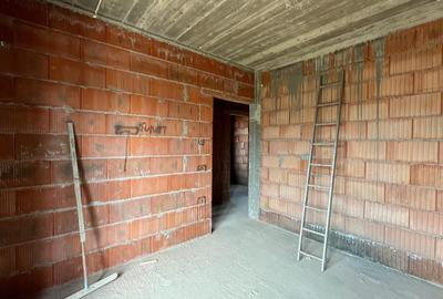 Duplex cu 5 camere cu Canalizare în Moșnița Nouă - 17