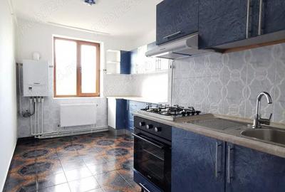 Vand Inchiriez apartament 2 camere Tecuci, str. Gh. Petrascu, etaj 2