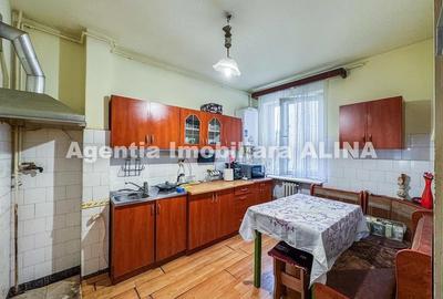 Apartament cu 4 camere decomandat în Liliacului - 11