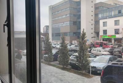 Spațiu comercial, de 90 mp, în Central - 4