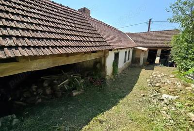 Casă cu 2 camere cu Teren 719 Mp în Ilidia