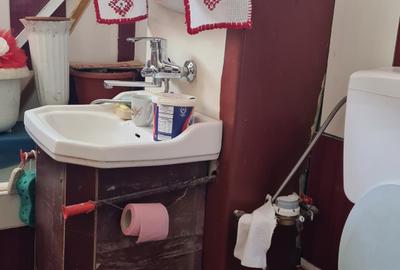 Apartament cu 3 camere semidecomandat în Adjud - 3