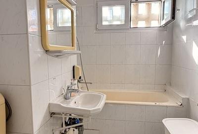 Apartament cu 3 camere semidecomandat în Circumvalațiunii - 12