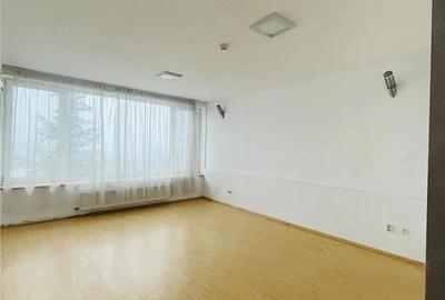 Casă cu Teren 1923 Mp în Ghencea - 4