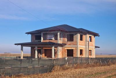 Casa si 74000 metri patrati teren - 4