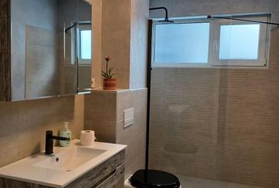 Apartament ultrafinisat lux cu 2 camere, semicentral, strada Crinului - 3