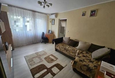 Apartament cu 2 camere, etaj 3/4, zona Alexandru cel Bun