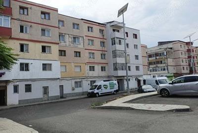 Apartament cu 2 camere decomandat în Buhuși - 7
