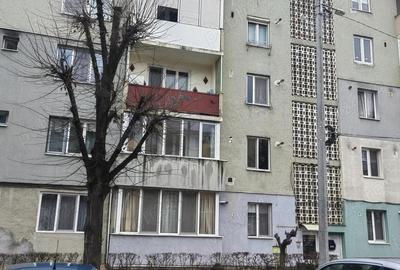 Apartament cu 3 camere decomandat în Central - 3