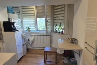 Apartament cu 4 camere decomandat în Central - 4