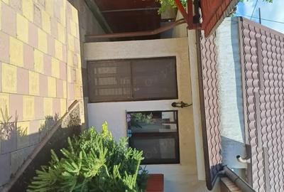 Casa mobilata de vanzare