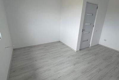 Casă cu 5 camere cu Teren 248 Mp în Central - 12
