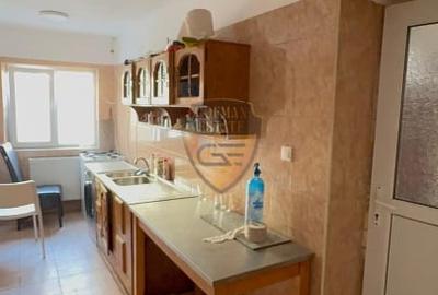 Casă individuală cu 8 camere cu Canalizare în Tomis Mall - 13