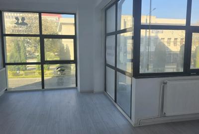 Apartament cu 3 camere decomandat în Central - 4