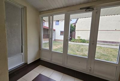 Casa 4 camere - curte 400mp Sector 4 - Luica -Giurgiului -Piata Resita Casa 4 camere - curte 400mp Sector 4 - Luica -Giurgiului -Piata Resita - 4