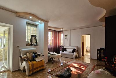 Casa curte- Metrou Pieptanari - 13