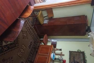 Casă cu 4 camere cu Teren 22 Mp în Central - 1