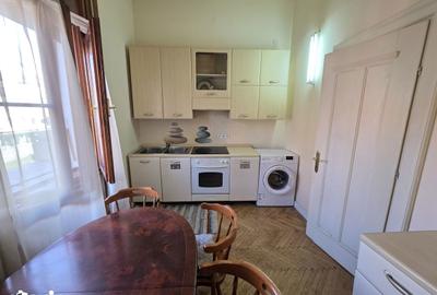 Apartament cu 2 camere decomandat în P-ța Victoriei - 4
