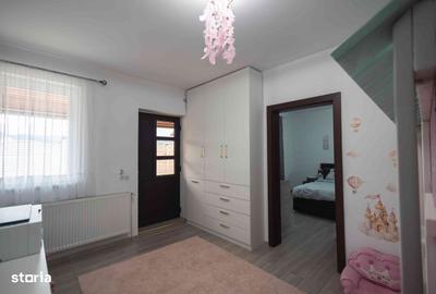 Casă cu 4 camere cu Teren 505 Mp în Cristian - 6