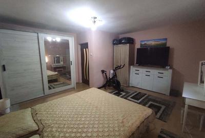 Casă cu 4 camere în Hunedoara - 1