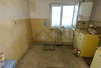Apartament cu 4 camere decomandat în Nicolina - 7