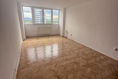 Apartament cu 3 camere semidecomandat în Central - 7