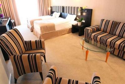 Hotel 4 stele Catedrala Neamului - 2