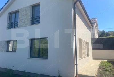 Casă cu 4 camere cu Teren 238 Mp în Dezmir