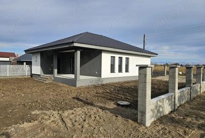 Casa de vanzare in lazuri - 3