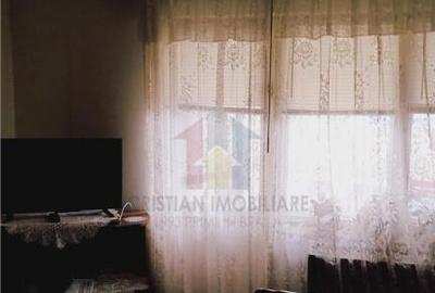 Apartament cu 2 camere decomandat în Viziru 3