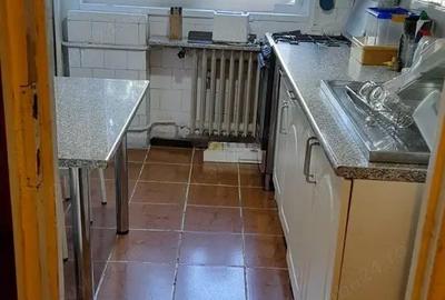 Apartament cu 3 camere semidecomandat în Militari - 1