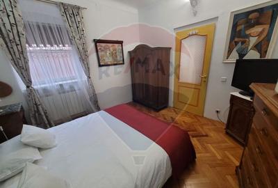 Apartament cu 3 camere de vanzare pe Str.Tribunei - 2