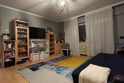 Apartament cu 3 camere decomandat în Decebal - 4