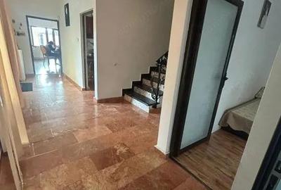 Casă cu 4 camere cu Teren 298 Mp în Central