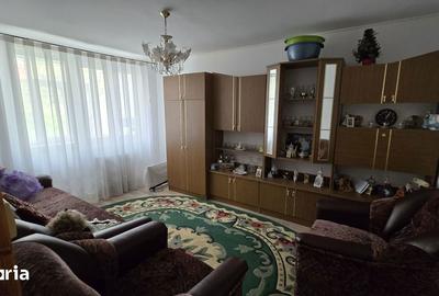 Apartament cu 3 camere în Central - 9