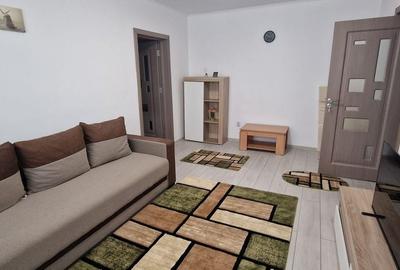 Apartament cu 2 camere semidecomandat, mobilat în City Park Mall