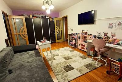 Apartament cu 2 camere semidecomandat, mobilat în Berceni