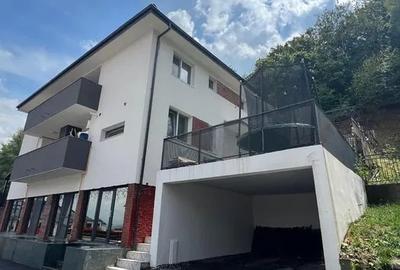 Casa individuala cuplata ,172 mp utili , zona Teilor
