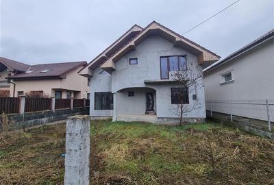 De vanzare casa la standarde ridicate 4 camere, 3 bai, garaj incorporat , 5 arii - 3
