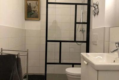 Garsonieră decomandată în Eroii Revoluției - 1