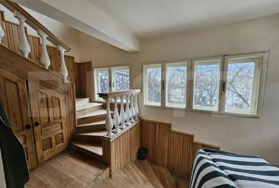 Casă cu 5 camere cu Teren 2669 Mp în Scărișoara - 4