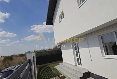 Casă cu 4 camere cu Teren 217 Mp în Berceni - 2