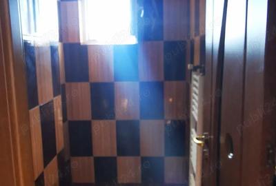 Apartament cu 3 camere semidecomandat în Central - 9