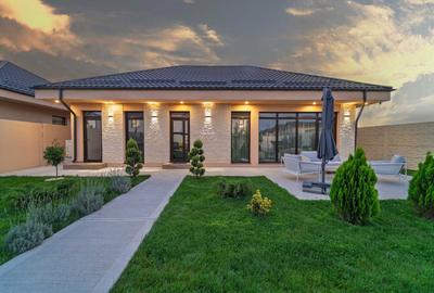 Casă cu 4 camere cu Teren 500 Mp în Domnești