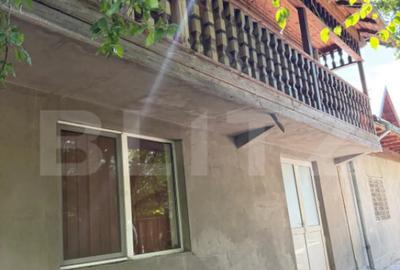 Casă cu 7 camere cu Teren 266 Mp în Central - 18