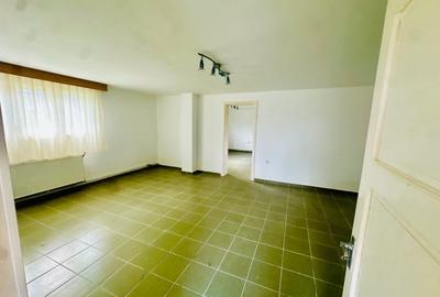 Casă individuală cu 5 camere cu Canalizare în Central - 10