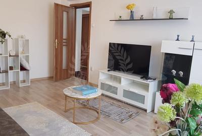 Apartament cu 3 camere decomandat în Cantacuzino