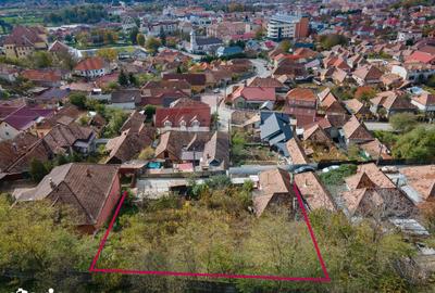 Casă cu 2 camere cu Teren 619 Mp în Central - 8