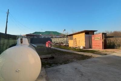 Casă cu 3 camere în Plătărești - 2