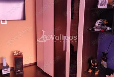 Apartament cu 2 camere semidecomandat în Micro III